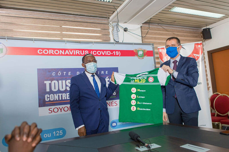 Lutte contre le coronavirus / SOLIBRA présente la méthode ML2D au Ministre de la Santé et de l’Hygiène Publique et fait un don.