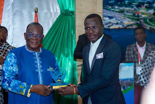 SOLIBRA reçoit le Prix d’Excellence de la meilleure AIDE à l’entrepreneuriat 2022