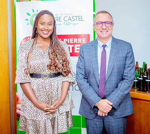 Prix Pierre Castel 2022 - 5ème Edition / Mouahié Rose KOUASSI de AGRIKRAFT Sarlsuper lauréate du Prix Pierre Castel de SOLIBRA