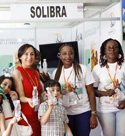 Bonne ambiance avec Solibra et ses marques Awa, Youki et Xxl Au village des partenaires