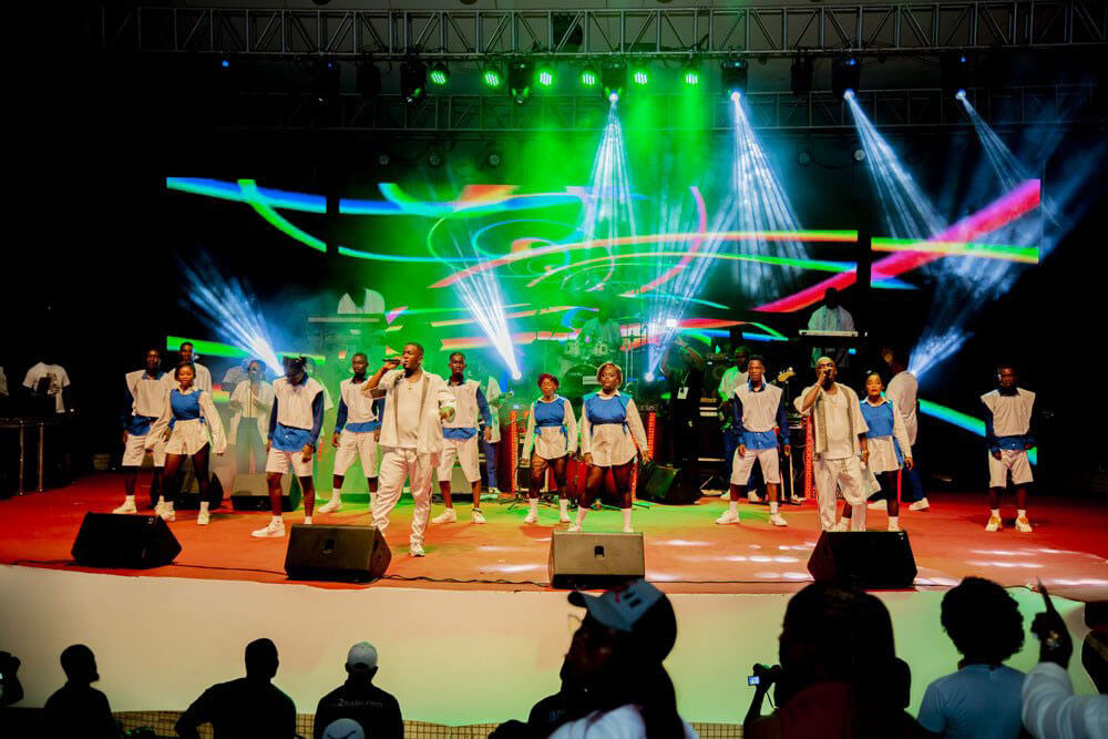 CONCERT ZOUGLOUTIQUE DES LEADERS AVEC BOCK