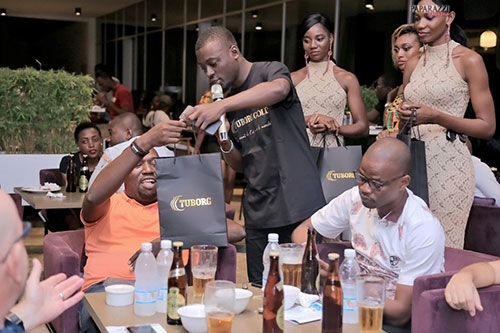 MOMENT EN OR AU RADISSON BLU AVEC TUBORG