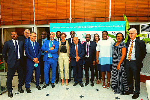 SORTIE DE LA 1ÈRE PROMOTION DES ETUDIANTS DE LA CHAIRE PIERRE CASTEL