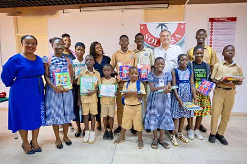 Solibra soutient les ONGs et promeut l’éducation à travers la distribution de kits et de bons d’achat scolaires