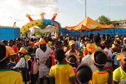 YOUKI OFFRE LES MERCREDIS RECREATIFS AUX ENFANTS DE BOUAKE