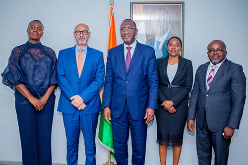 Visite de l'équipe de SOLIBRA chez le Ministre du Commerce, Souleymane Diarrassouba