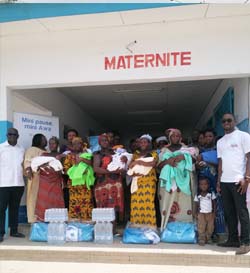 AWA offre des cadeaux aux nouvelles mamans