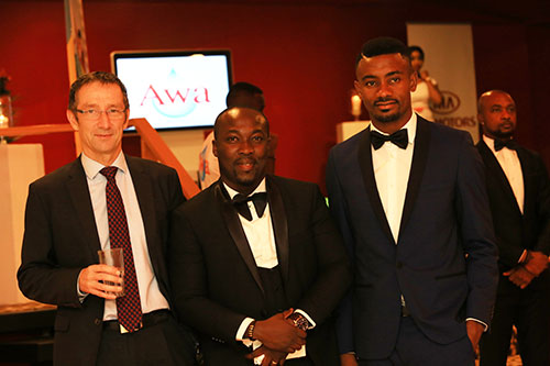 La Fondation Kalou et l’eau minérale AWA luttent contre l’insuffisance rénale