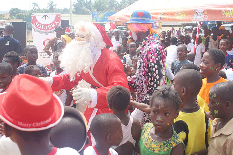 LE CENTRE SOCIAL DE DABOU ET SOLIBRA DONNENT LA JOIE DE NOEL AUX ENFANTS DEFAVORISES