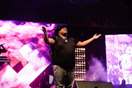 LE DERNIER CONCERT DES VACANCES AVEC YOUKI & NASA