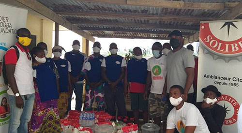 COVID-19 : LA FONDATION DIDIER DROGBA et SOLIBRA sensibilisent les personnes à risques