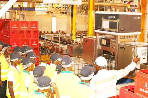 Immersion à SOLIBRA pour les étudiants de UIGB et l’IAQT-CSI