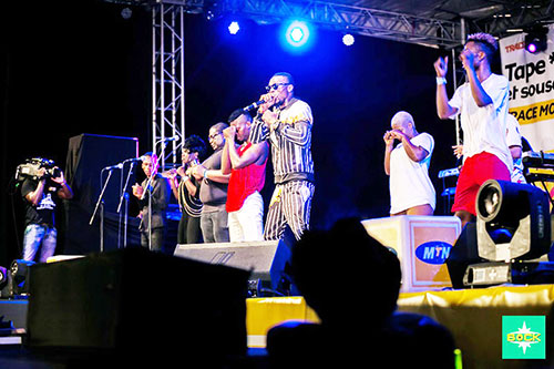 CONCERT DE WIZKID : 100% SHOW AVEC BOCK   